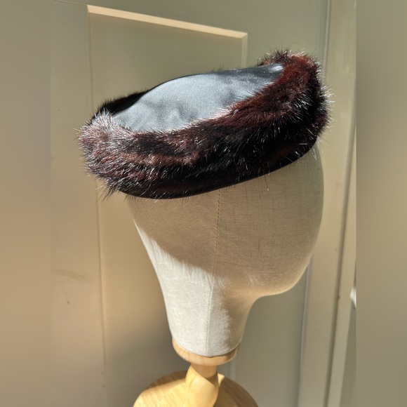 Vintage | Accessories | Noreen Vintage Fur Trimmed Pillbox  display picture 1